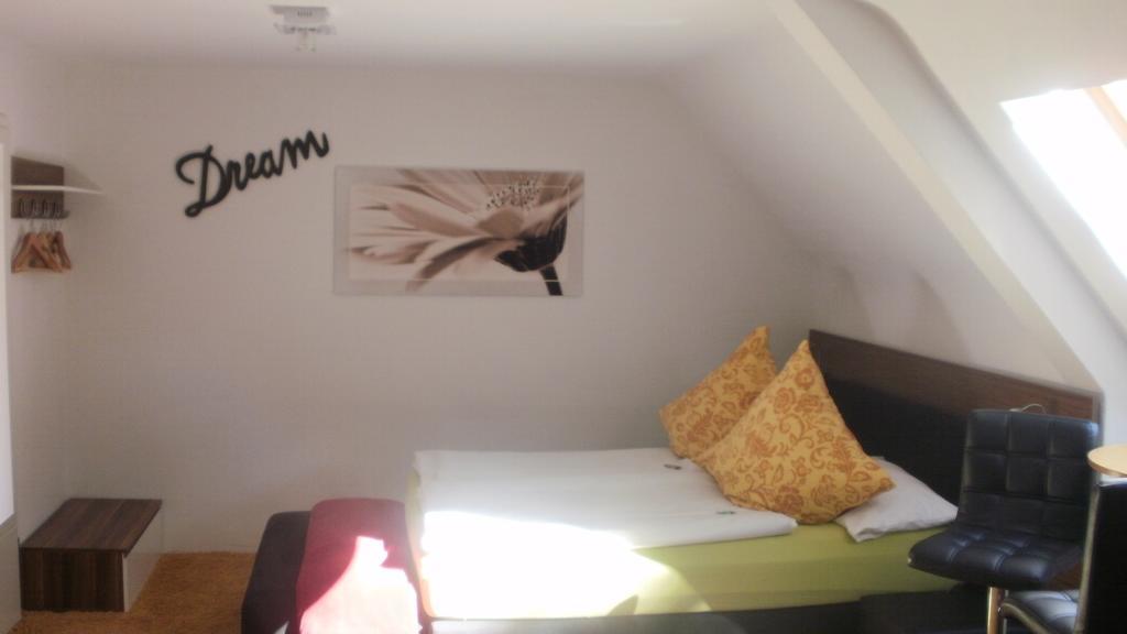 Gaestezimmer Im Haus Am Wald Freudenstadt Room photo